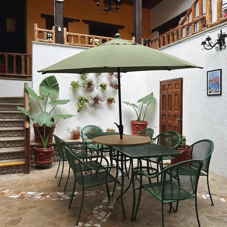 Patio Guadalupe - Six-Bedroom House - 20