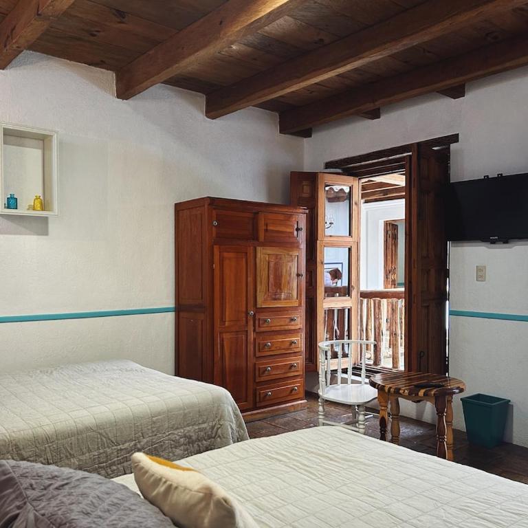 Patio Guadalupe - Six-Bedroom House - 24