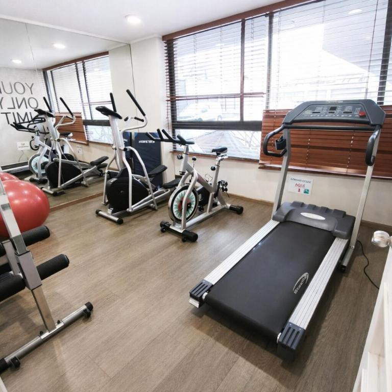 Modern and comfortable for two with great connectivity - Room #1585764701 - 4