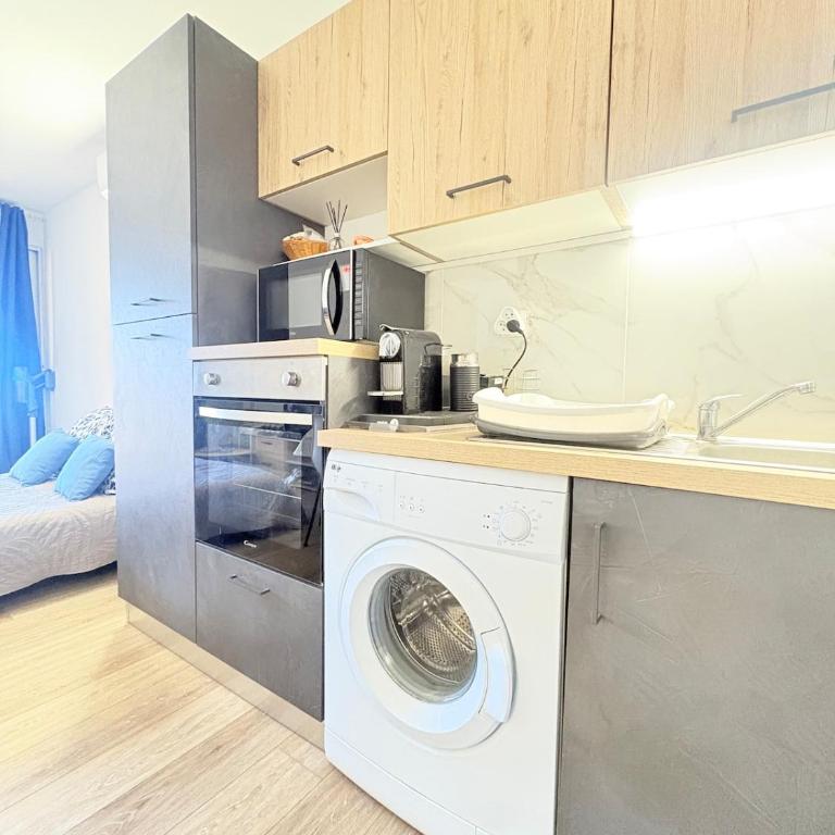 Appartement 6 pers Clim,Piscine,Parking,2 Balcons - Apartment mit 3 Schlafzimmern - 17