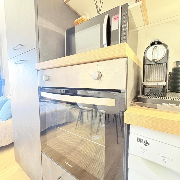 Appartement 6 pers Clim,Piscine,Parking,2 Balcons - Apartment mit 3 Schlafzimmern - 32