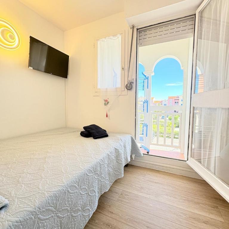 Appartement 6 pers Clim,Piscine,Parking,2 Balcons - Apartment mit 3 Schlafzimmern - 35