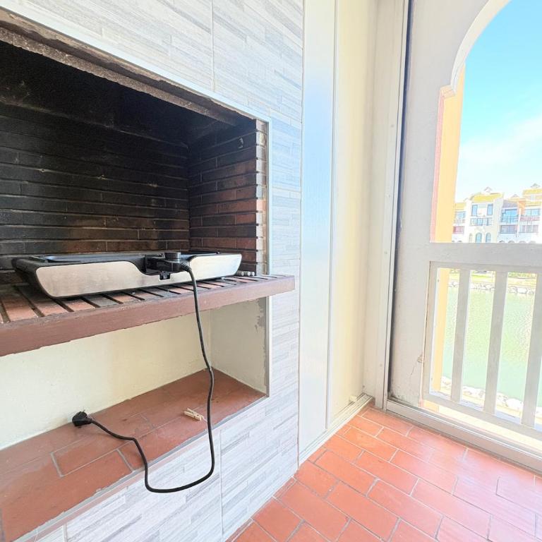 Appartement 6 pers Clim,Piscine,Parking,2 Balcons - Apartment mit 3 Schlafzimmern - 50