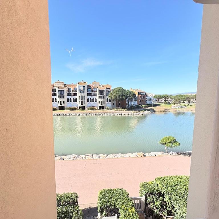 Appartement 6 pers Clim,Piscine,Parking,2 Balcons - Apartment mit 3 Schlafzimmern - 52