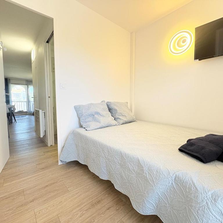 Appartement 6 pers Clim,Piscine,Parking,2 Balcons - Apartment mit 3 Schlafzimmern - 64