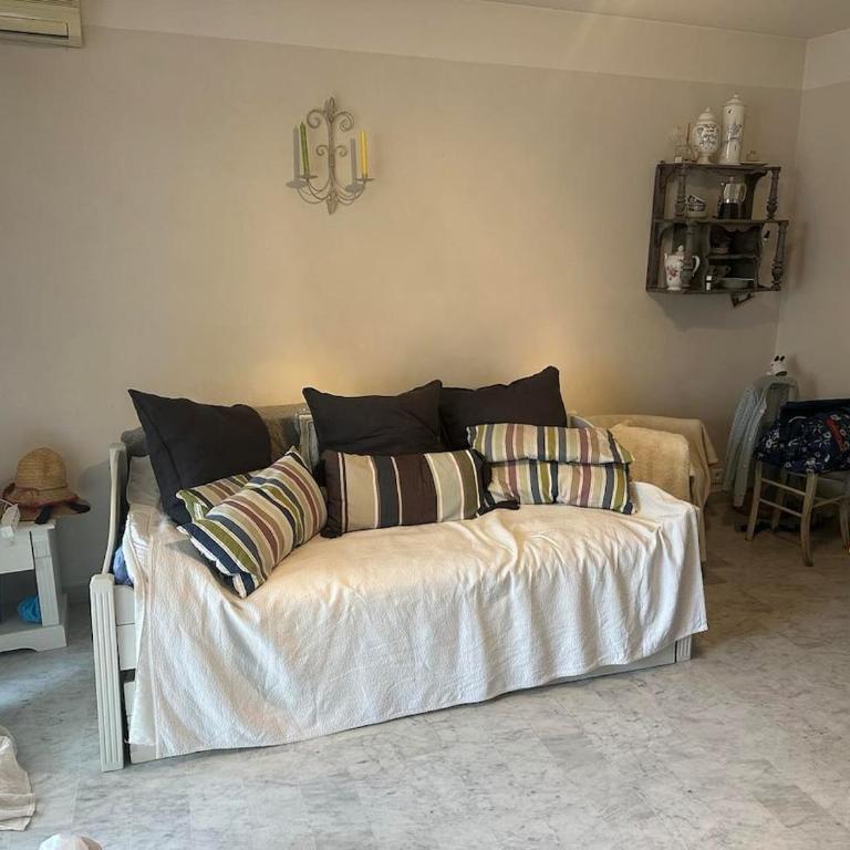 Antibes Peaceful Seaside Getaway 500 m from the Beaches - Appartement 2 Chambres - 1