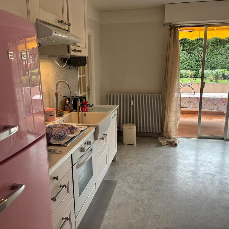 Antibes Peaceful Seaside Getaway 500 m from the Beaches - Appartement 2 Chambres - 2