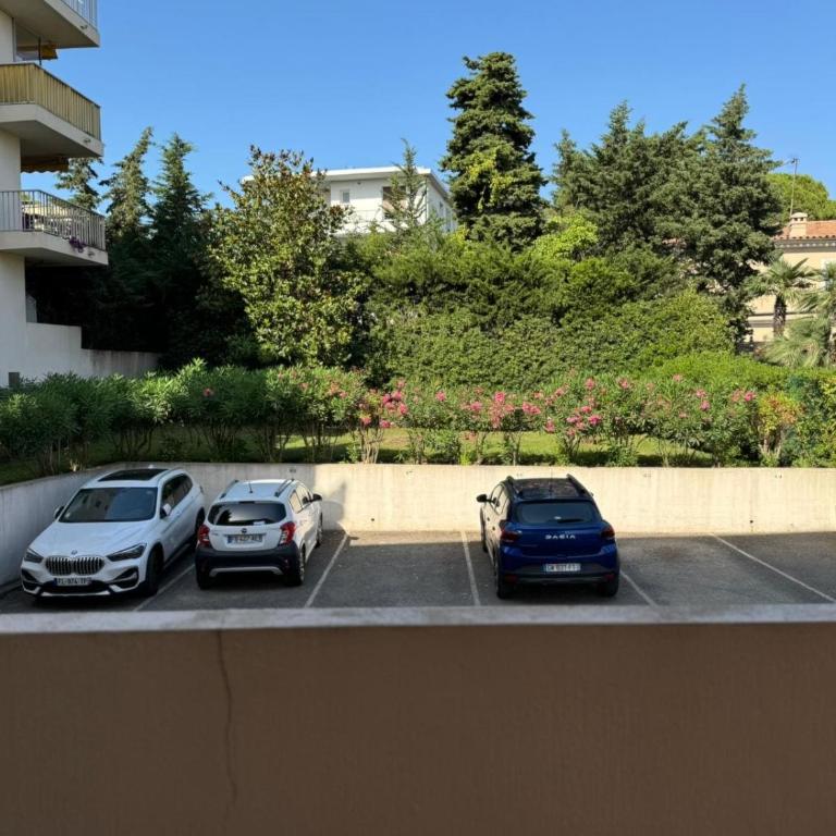 Antibes Peaceful Seaside Getaway 500 m from the Beaches - Appartement 2 Chambres - 15