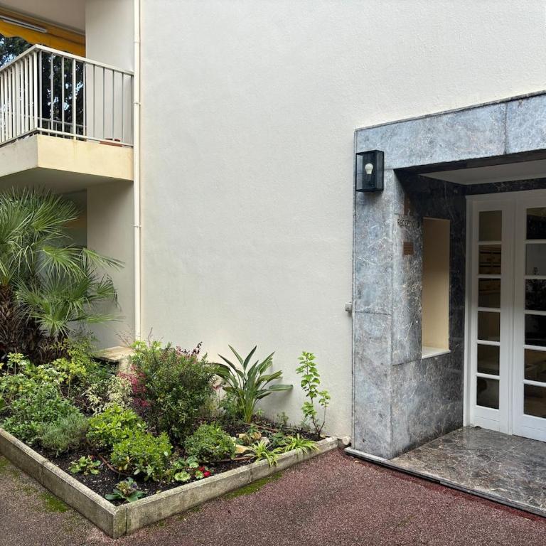 Antibes Peaceful Seaside Getaway 500 m from the Beaches - Appartement 2 Chambres - 22