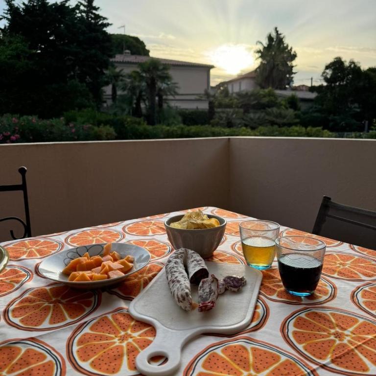 Antibes Peaceful Seaside Getaway 500 m from the Beaches - Appartement 2 Chambres - 32