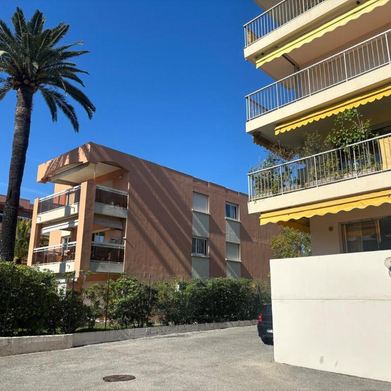 Antibes Peaceful Seaside Getaway 500 m from the Beaches - Appartement 2 Chambres - 37