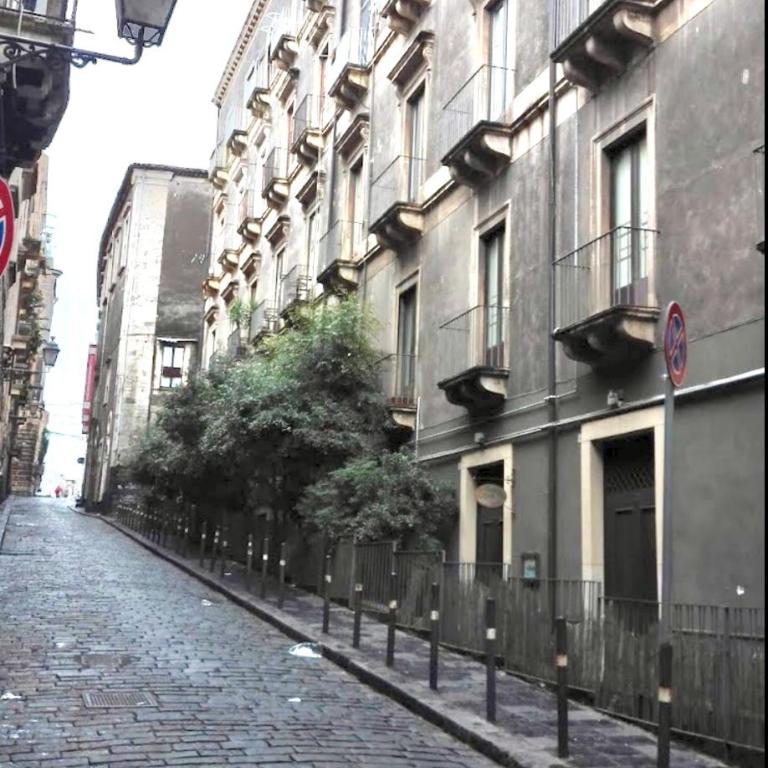 Dimora Ferrari - Grand Historic Apartment by the Cathedral - Apartment - 62
