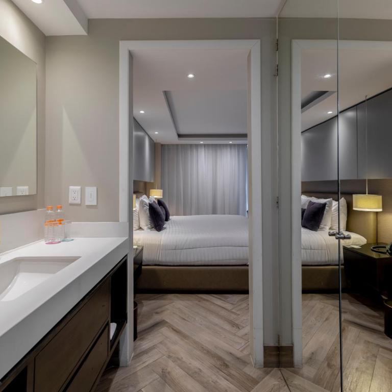 Isaaya Hotel Boutique by WTC - Deluxe 1 King - 8
