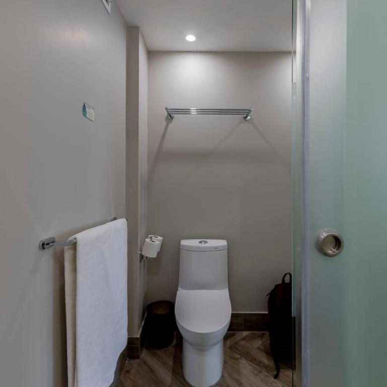 Isaaya Hotel Boutique by WTC - Deluxe 1 King - 14
