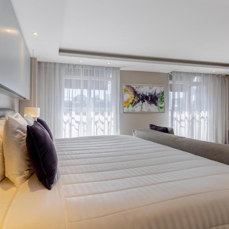 Isaaya Hotel Boutique by WTC - Deluxe 1 King - 42