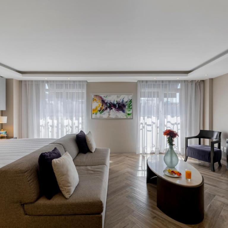 Isaaya Hotel Boutique by WTC - Deluxe 1 King - 21