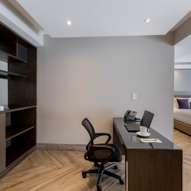 Isaaya Hotel Boutique by WTC - Deluxe 1 King - 33