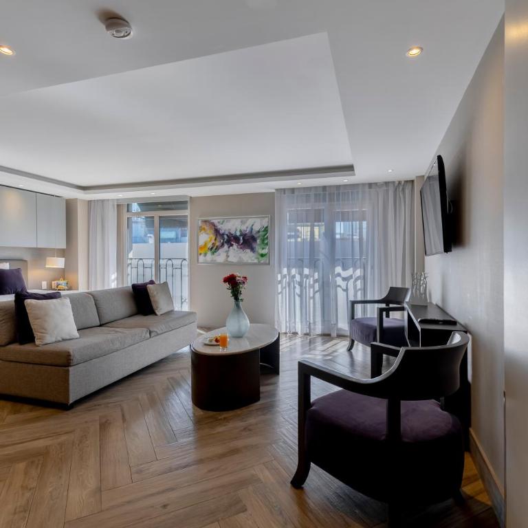 Isaaya Hotel Boutique by WTC - Deluxe 1 King - 30