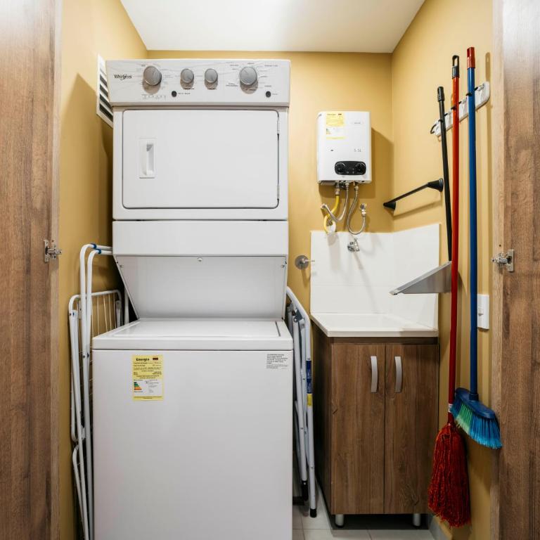 Modern Paisa Inspired Apt in Laureles - One-Bedroom Apartment - 42