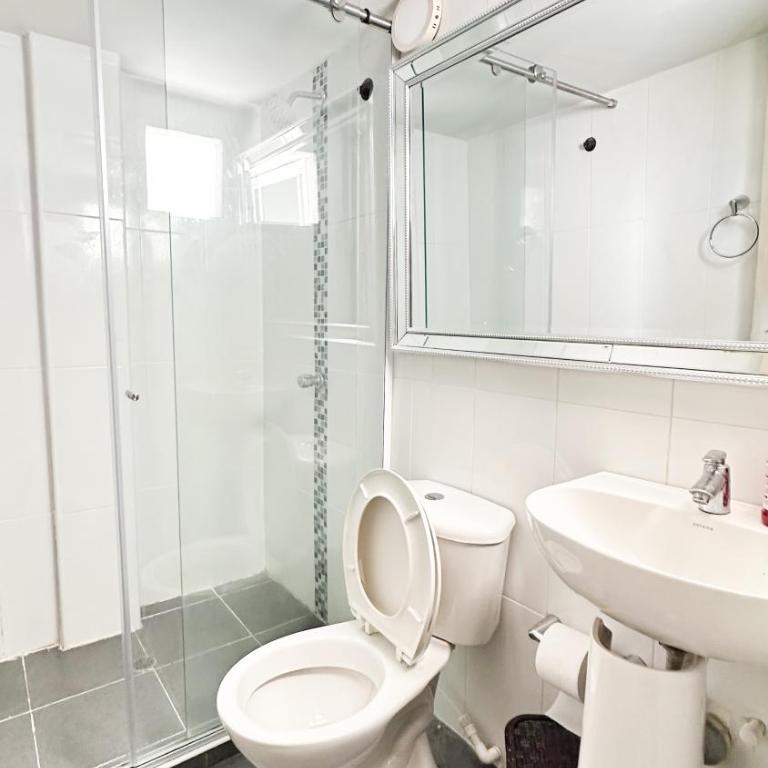 Hotel Boutique CL 84 - Habitación Doble con baño privado - 2