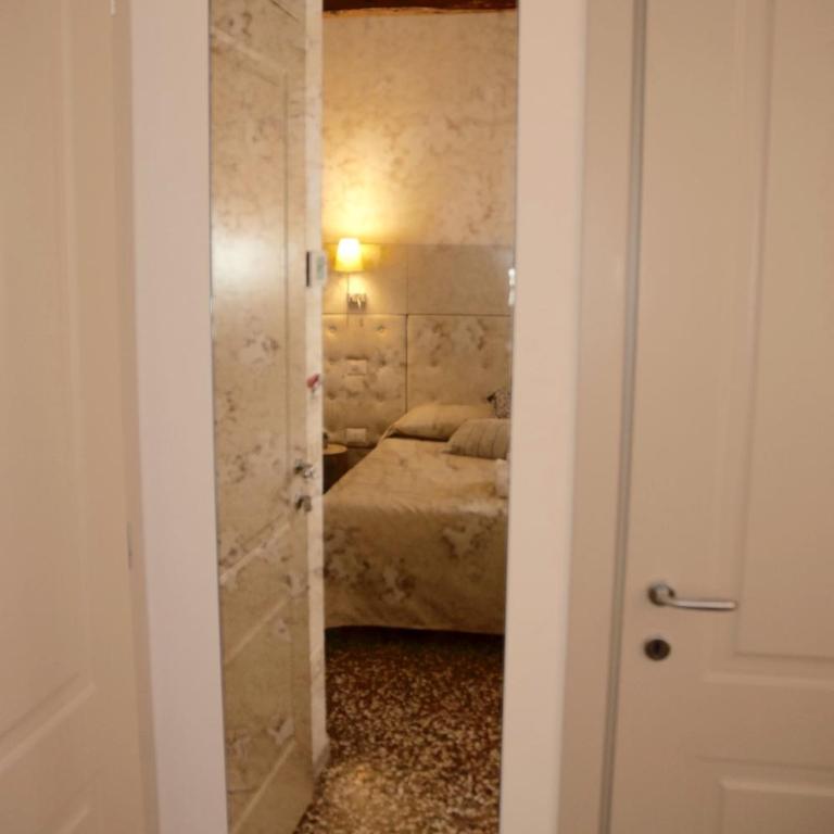 B&B Al Pozzo di Luce - Camera Matrimoniale/Doppia con Letti Singoli con Bagno Privato - 19