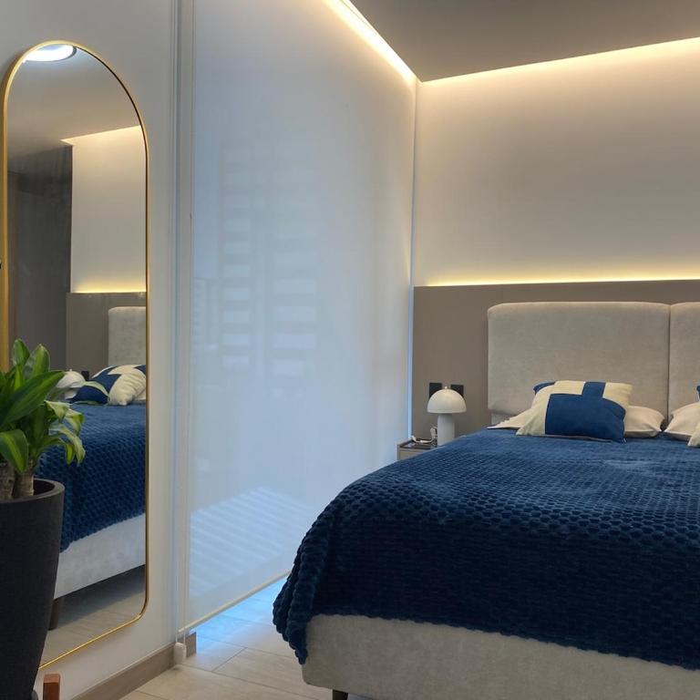 Amplio estudio con balcón en zona exclusiva - Room #1585833801 - 13