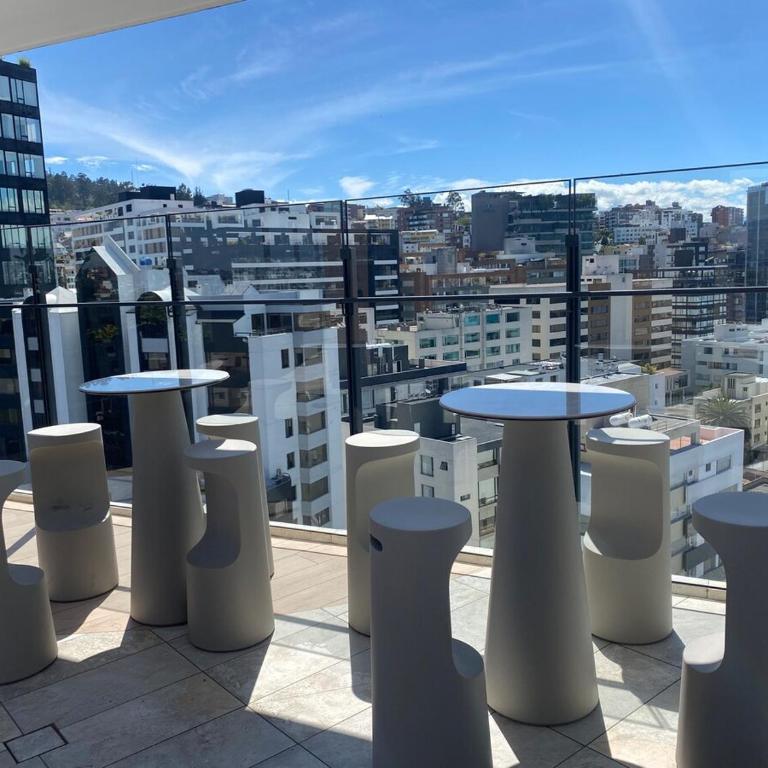 Amplio estudio con balcón en zona exclusiva - Room #1585833801 - 34