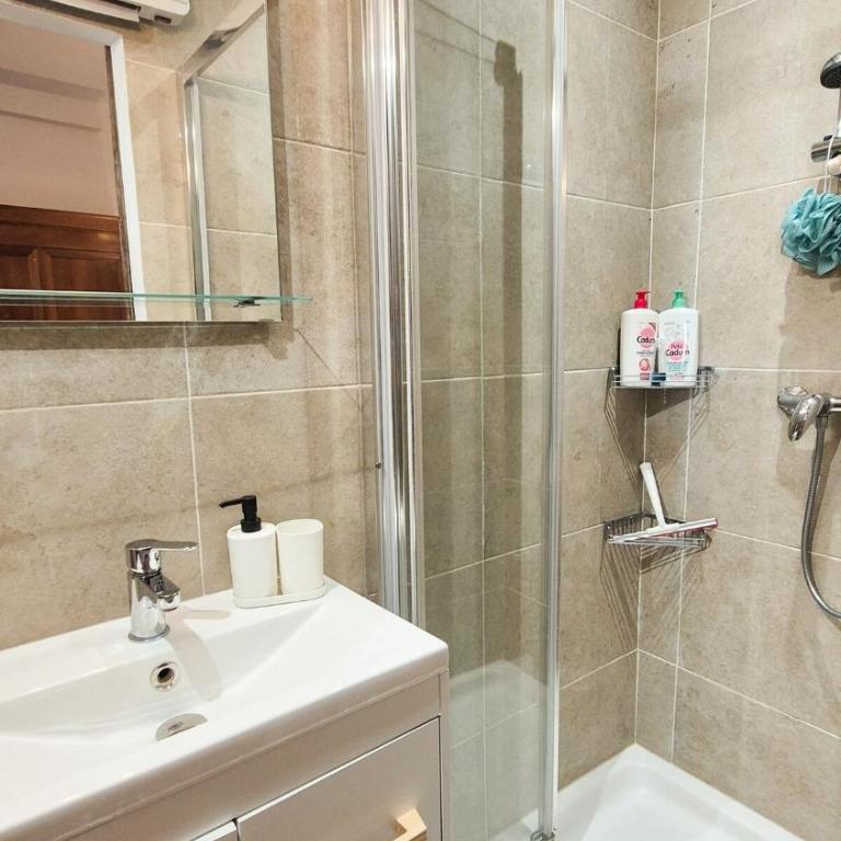 Charmante maison au calme - Piscine - Jardin - Parking - à 30min de Nice - Appartamento - 15