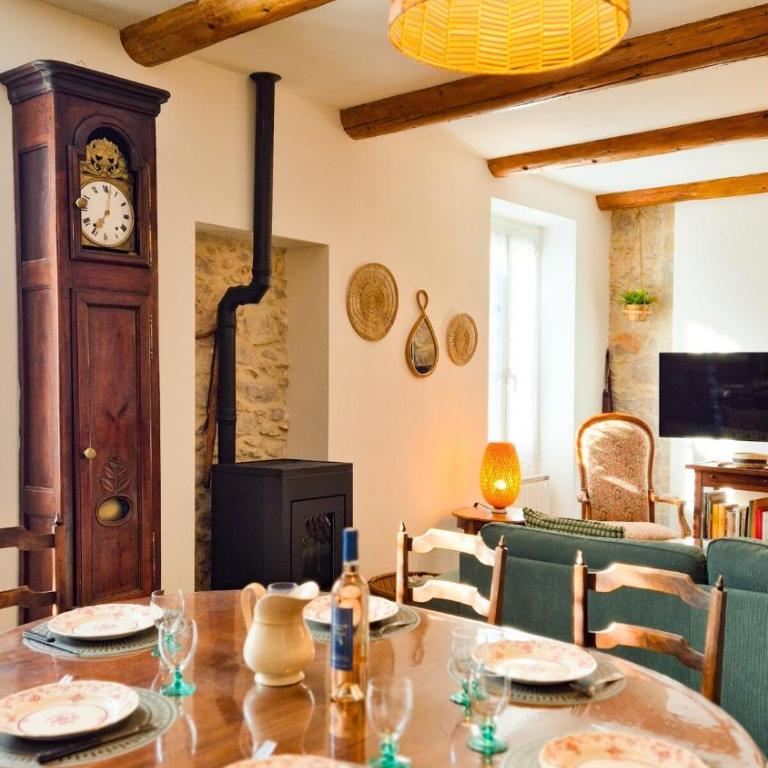 Charmante maison au calme - Piscine - Jardin - Parking - à 30min de Nice - Appartamento - 50