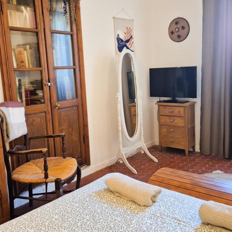 Charmante maison au calme - Piscine - Jardin - Parking - à 30min de Nice - Appartamento - 52