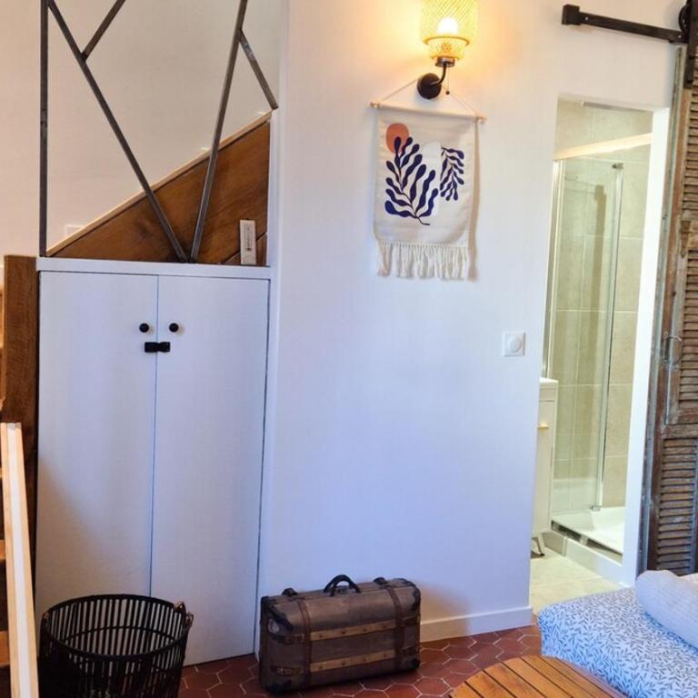 Charmante maison au calme - Piscine - Jardin - Parking - à 30min de Nice - Appartamento - 56
