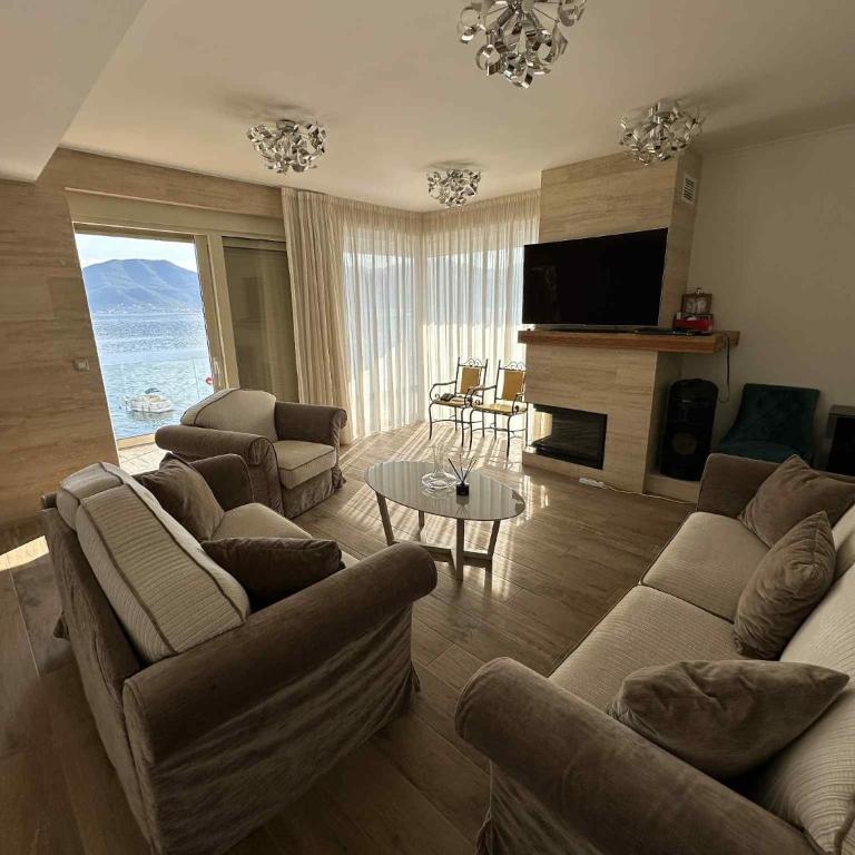 Villa Krasici Montenegro - Villa mit Meerblick - 9