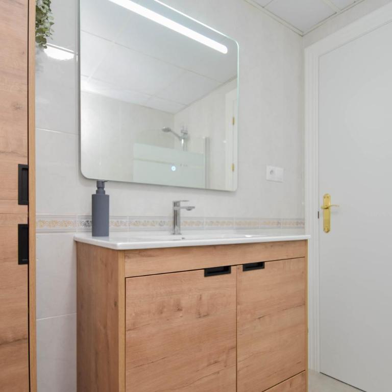 Apartamento Cisne Caleta - Apartment with Balcony - 26