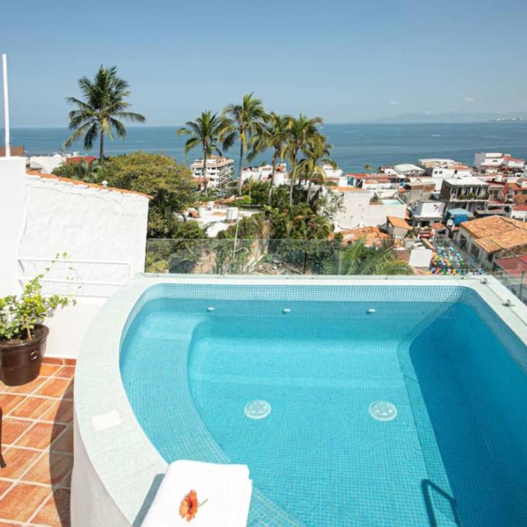 Private Oceanview Retreat, Steps to Malecon & Zona Romantica - Casa de 7 dormitorios - 11