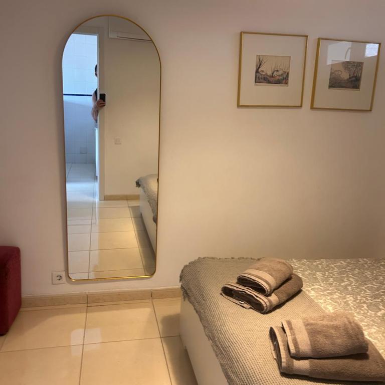 Sunny Central near Yumbo and Dunes - One-Bedroom Apartment - 38