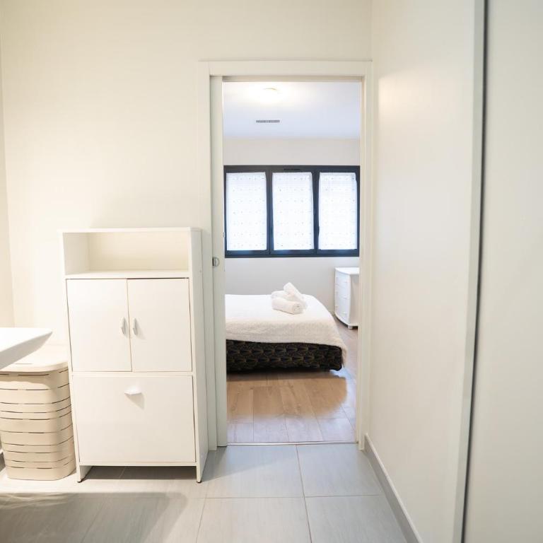 Air-conditioned 2 bedroom apartment with Terrace Parking Carcassonne - Two-Bedroom Apartment with Terrace - 11