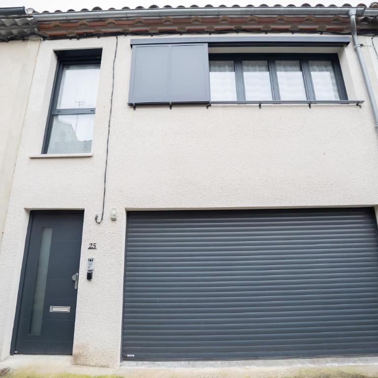 Air-conditioned 2 bedroom apartment with Terrace Parking Carcassonne - Two-Bedroom Apartment with Terrace - 23