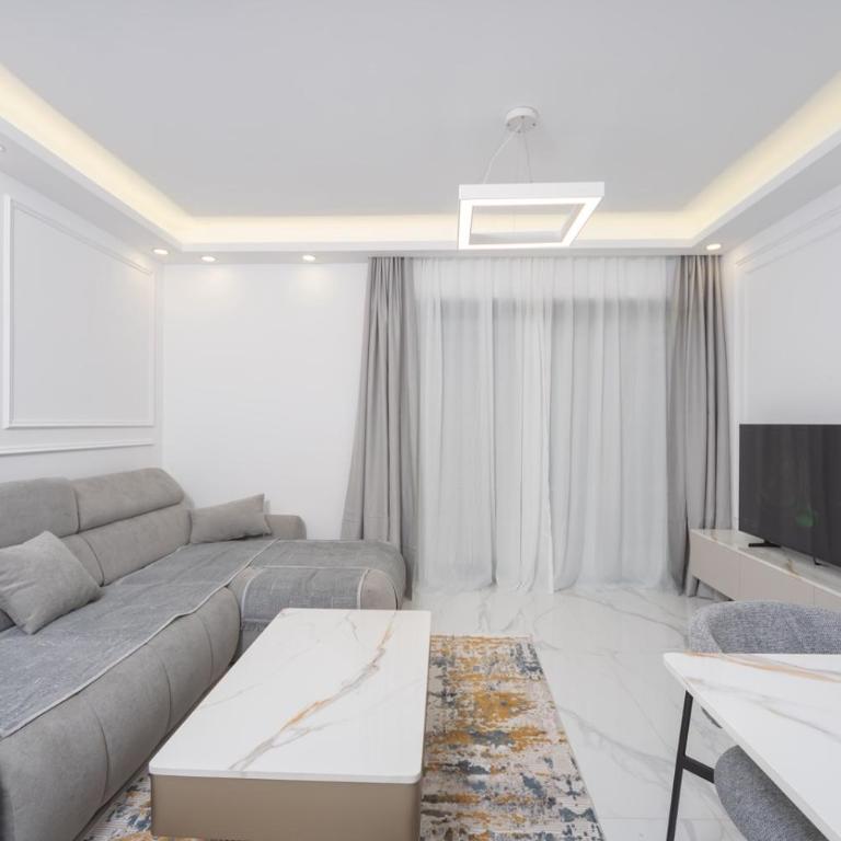 Lana apartment Rafailovići, Budva-100m beach& garage - One-Bedroom Apartment - 4
