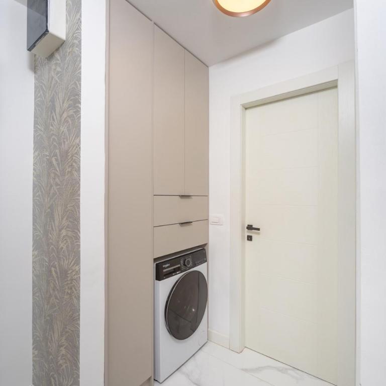 Lana apartment Rafailovići, Budva-100m beach& garage - One-Bedroom Apartment - 6