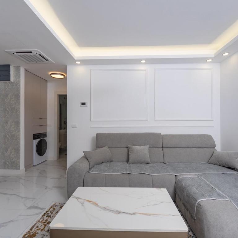 Lana apartment Rafailovići, Budva-100m beach& garage - One-Bedroom Apartment - 12