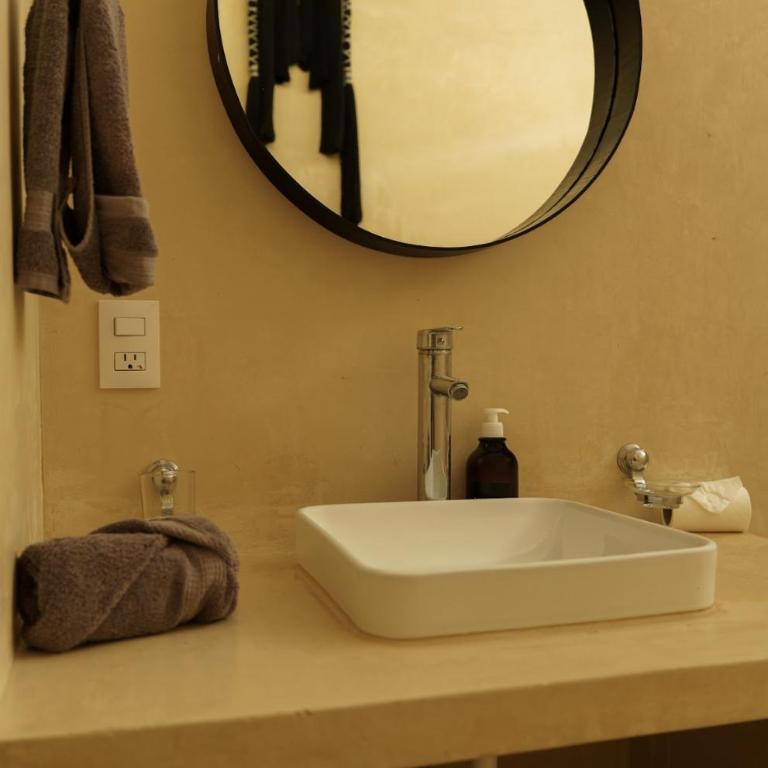 Casa De Cortes - Deluxe King Room - 11