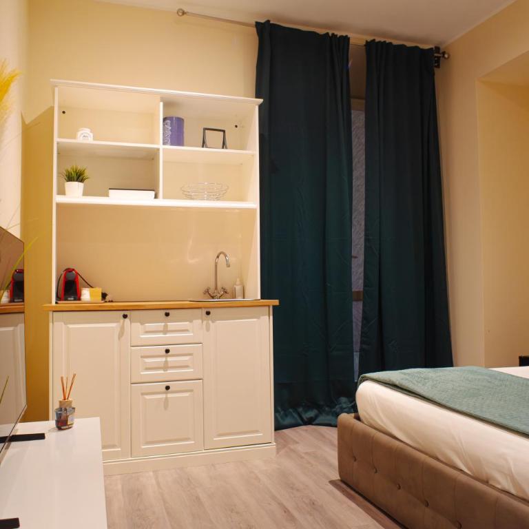 Musa Rooms Roma - Camera Matrimoniale con Bagno Privato Esterno - 17