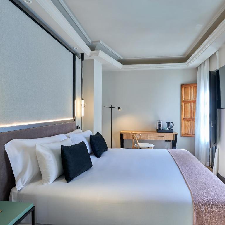 Boutique Hotel Luna Triunfo Granada - Deluxe Room - 5