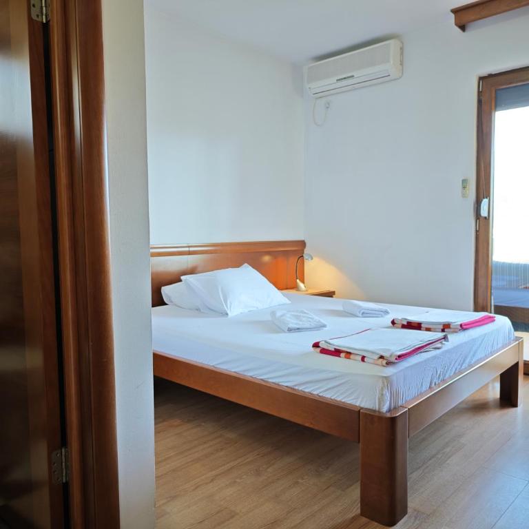 Villa Krivokapić Budva - Dvokrevetna Soba sa Bračnim Krevetom i Pogledom na More - 11