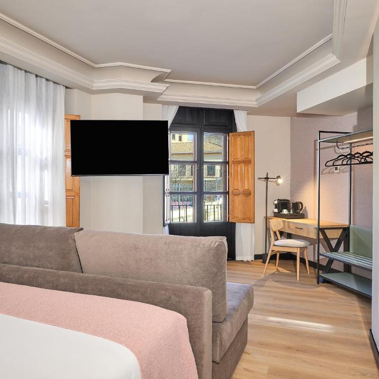 Boutique Hotel Luna Triunfo Granada - Triple Room Puerta Elvira - 2