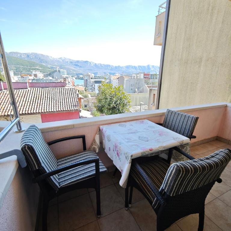 Villa Krivokapić Budva - Trokrevetna Soba sa Terasom - 10