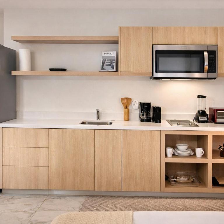 Luxury Studio • Rooftop Escape with Pool & Hot Tub - Apartamento - 14