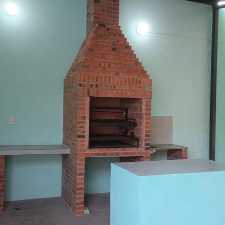 Casa Privada con Pileta, quincho y Parking Gratis en Altos - Three-Bedroom House - 5