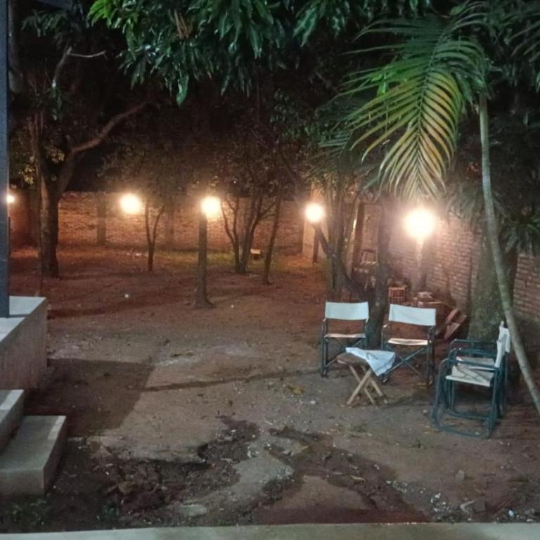 Casa Privada con Pileta, quincho y Parking Gratis en Altos - Three-Bedroom House - 13