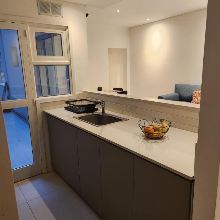 Departamento 2 Amb con patio Impecable estado - Room #1585898001 - 3